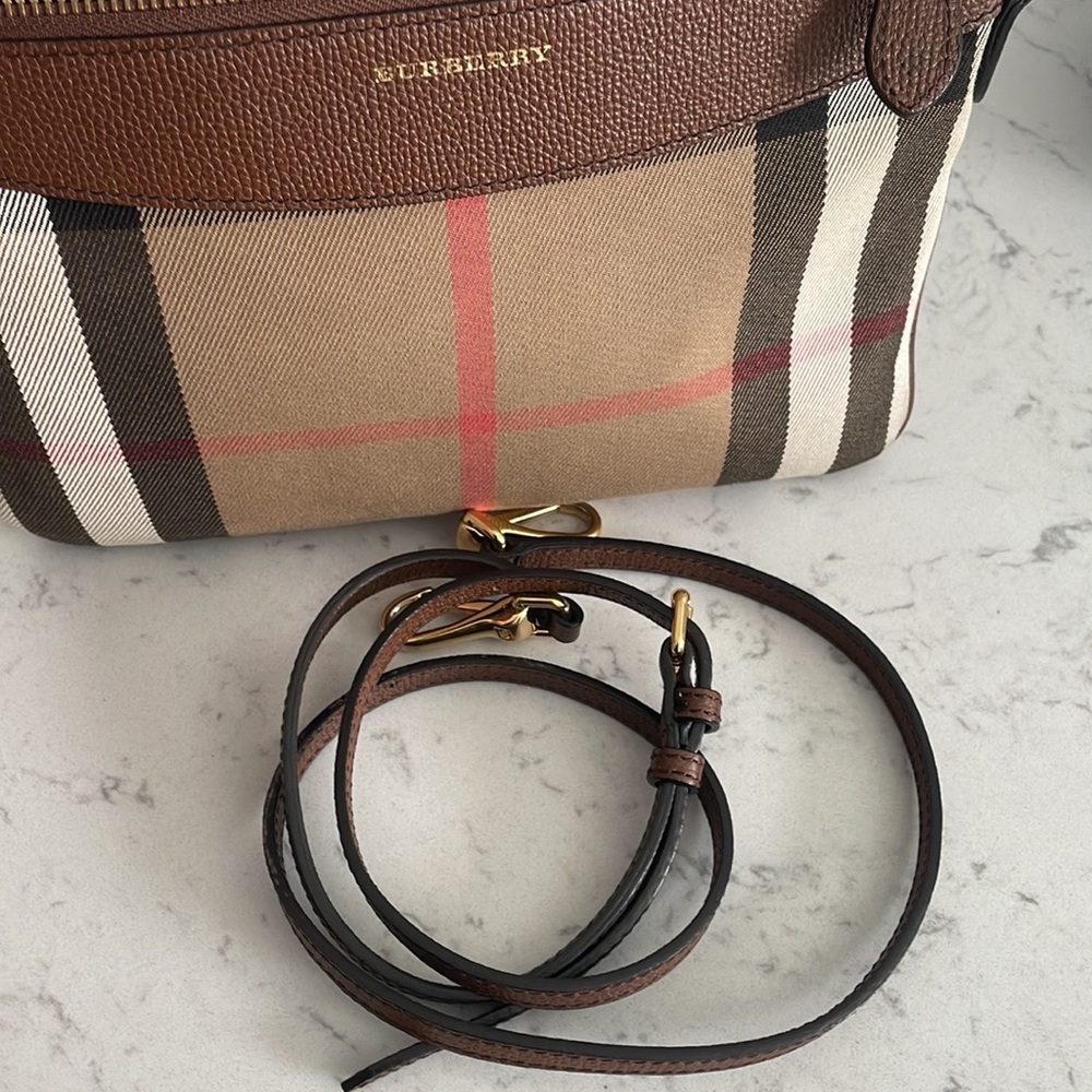 Burberry Peyton crossbody - Picture 2 of 6